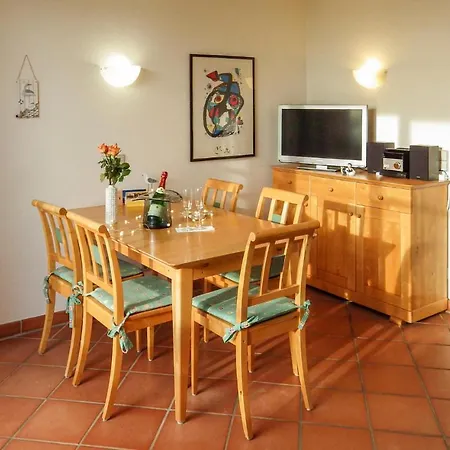 1 Bedroom Amazing In Apartment